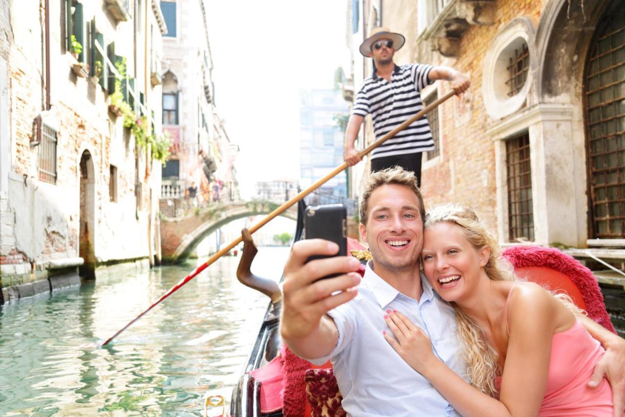Youatmolino Canal View Apartment Venice Luaran gambar